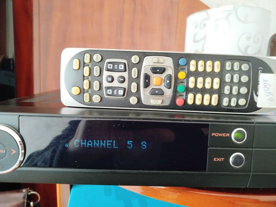 Спутниковый тюнер Infinity HD TV ,DVB-S2 ,HDMI ,DOLBI