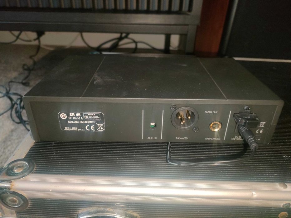 Markowy Zestaw mikrofon bezprz. AKG Perception Wireless 45 - stan BDB