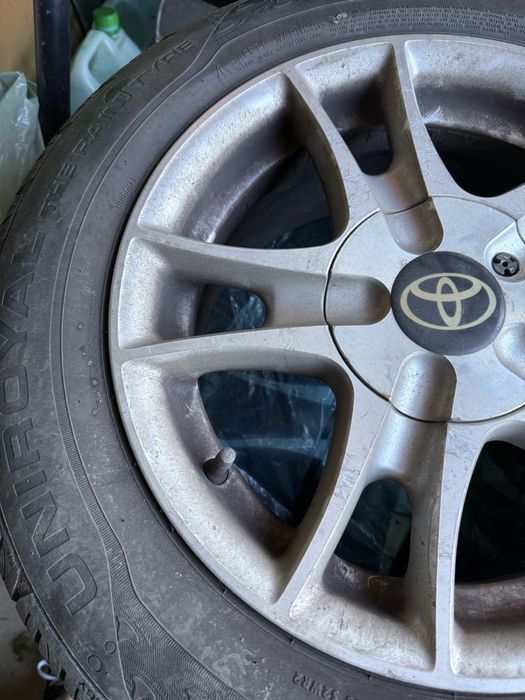 Koła alufelgi toyota 15 cali z oponami