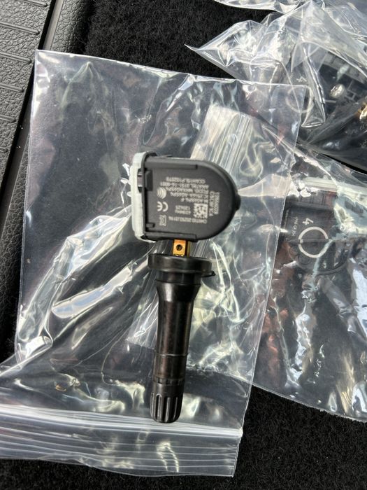 Zestaw Programator oraz 4 x Czujnik ciśnienia w oponach TPMS do Opel