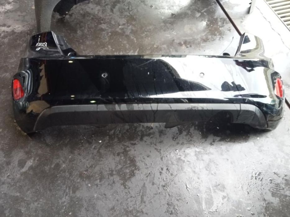 Para choques trás Ford Fiesta 18-