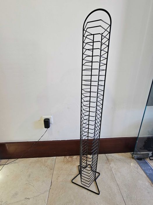 Suporte para CD's em metal