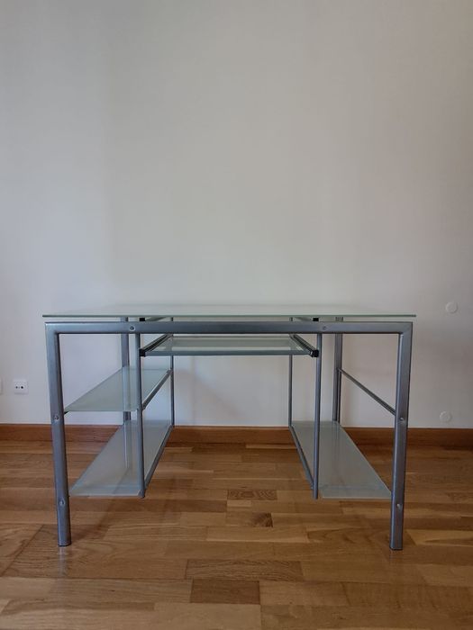 Secretária para quarto