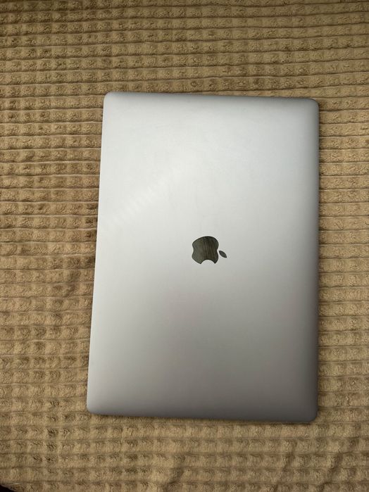 MacBook Pro 16-inch A2141