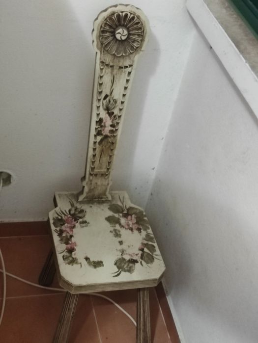 Cadeira rasa antiga