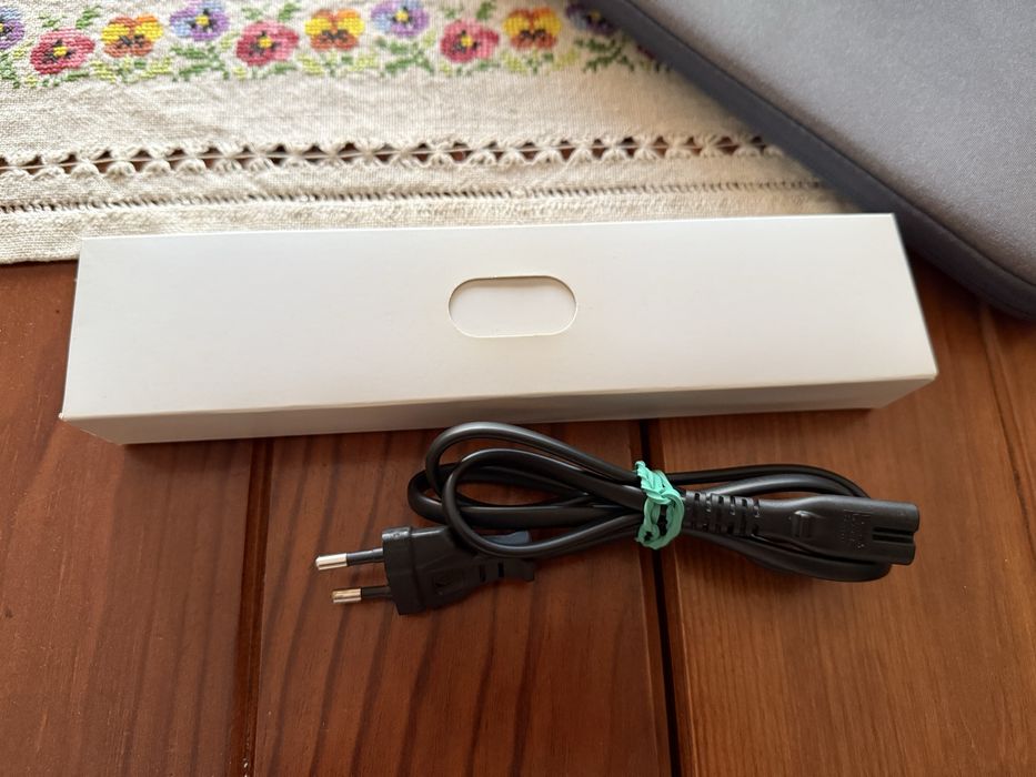 Microsoft Surface Laptop Go 10th Gen. (Com estojo da TUCANO)