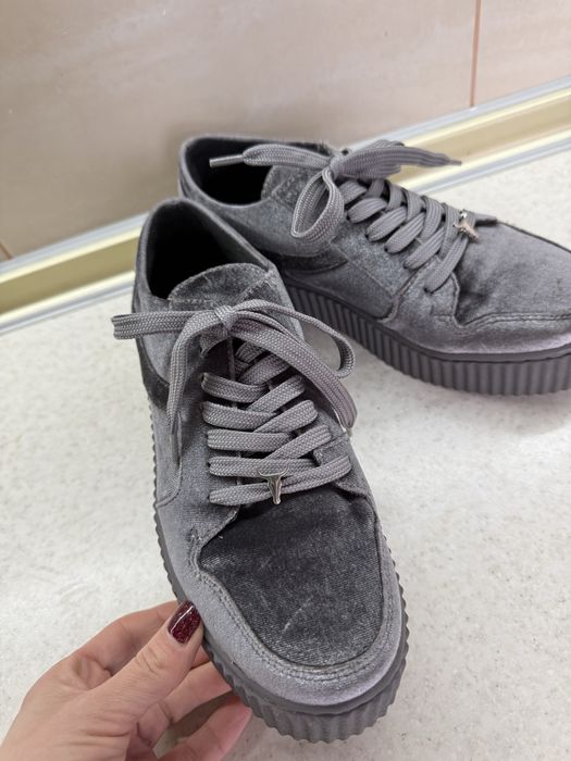 Кросівки, кеди, снікерси. 38р WINDSOR SMITH