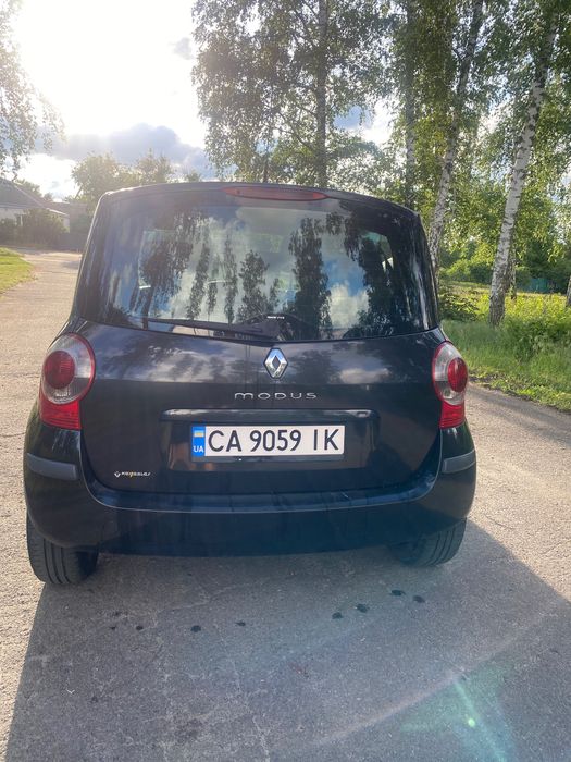 Продам автомобіль Renault Modus