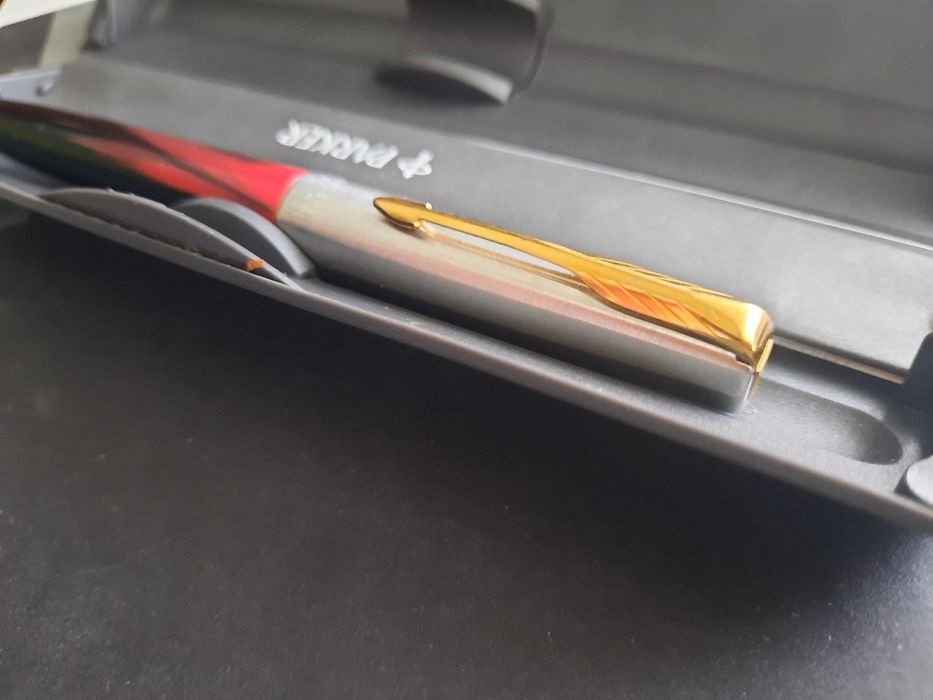 Caneta Parker com OURO como NOVA Lançada em 1996 e produzida até 2012