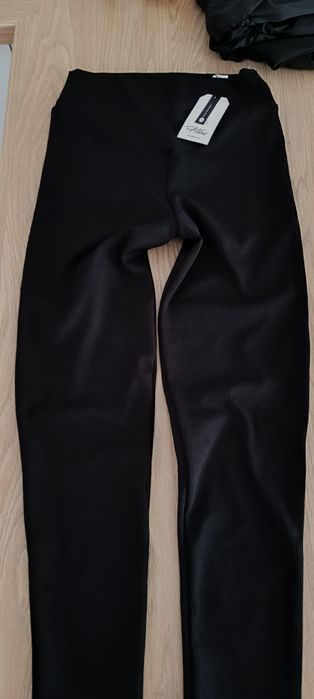 Legginsy prążkowane damskie