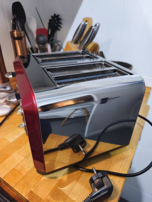 Torradeira Quatro Ranhuras