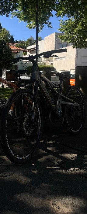 Bicicleta BTT moma bikes