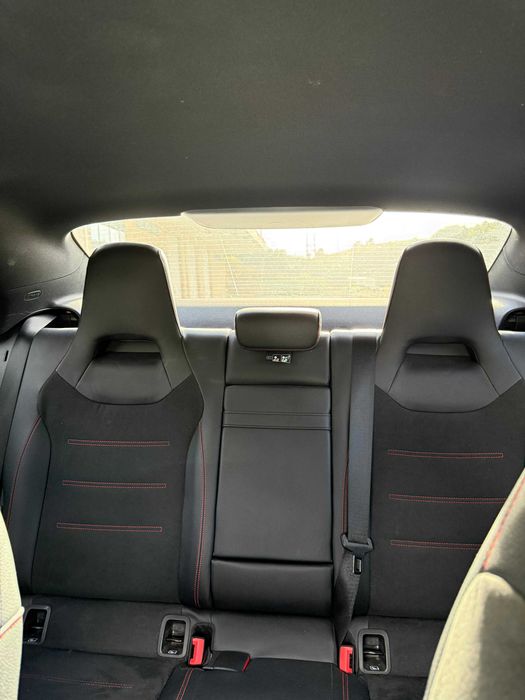 Mercedes-Benz CLA ( 180 D AMG )