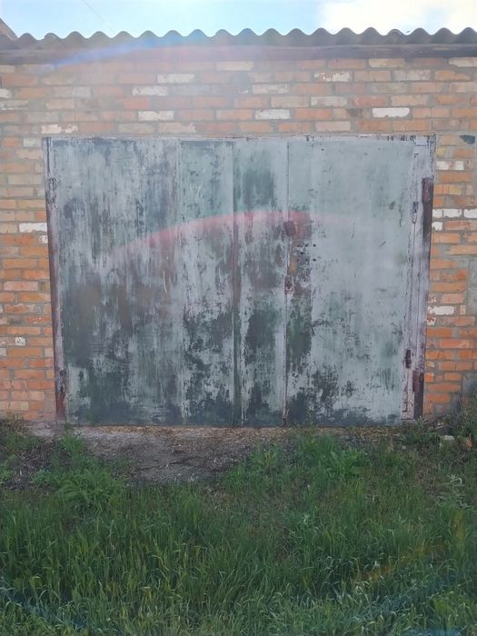 Продам цегляний гараж