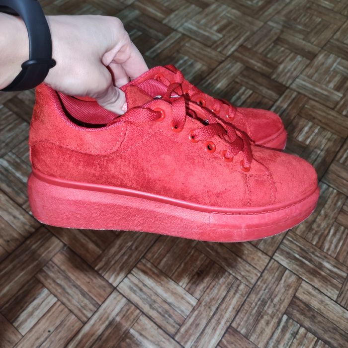 Червоні жіночі, підліткові замшеві кросівки, кеди, мокасини