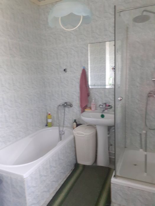 Продам будинок в центрі Неполоківців