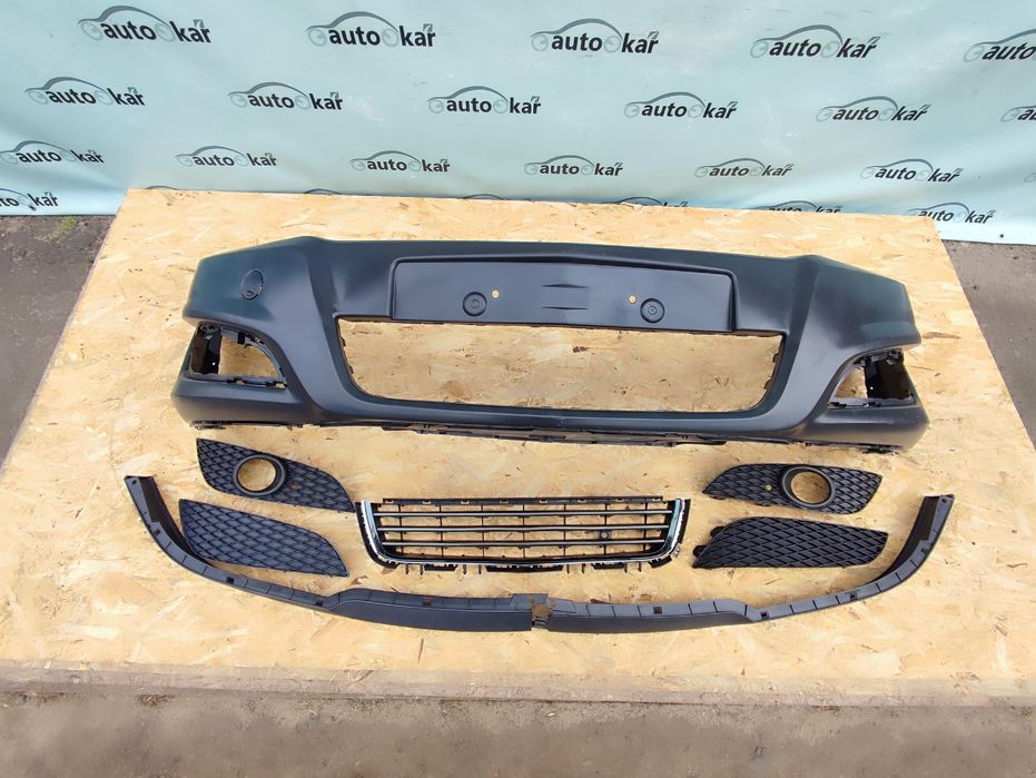 Бампер передній Опель Астра H/Opel Astra H 2004-2012