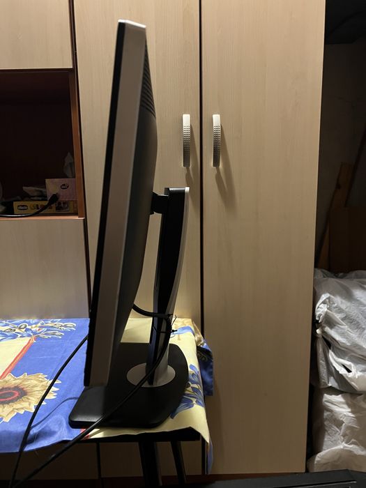 Монітор Dell U2412Mb