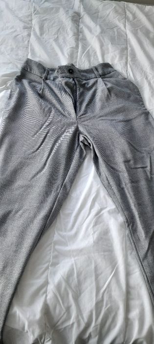 Calças cinzentas elegantes