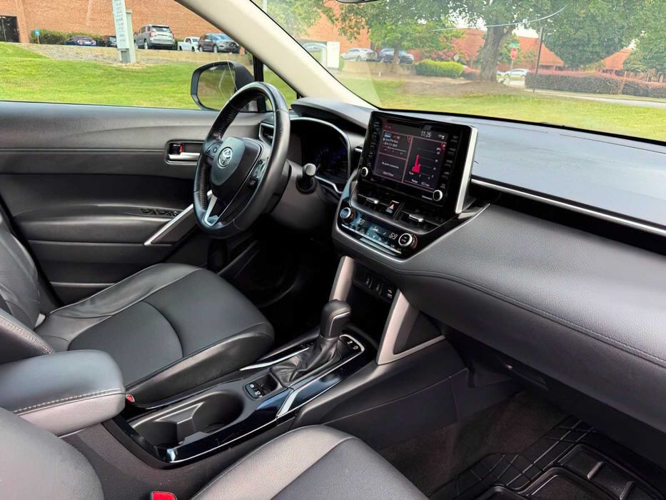 Toyota Corolla Cross XLE      2022