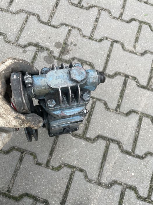 Sprężarka Ursus C325 C 328