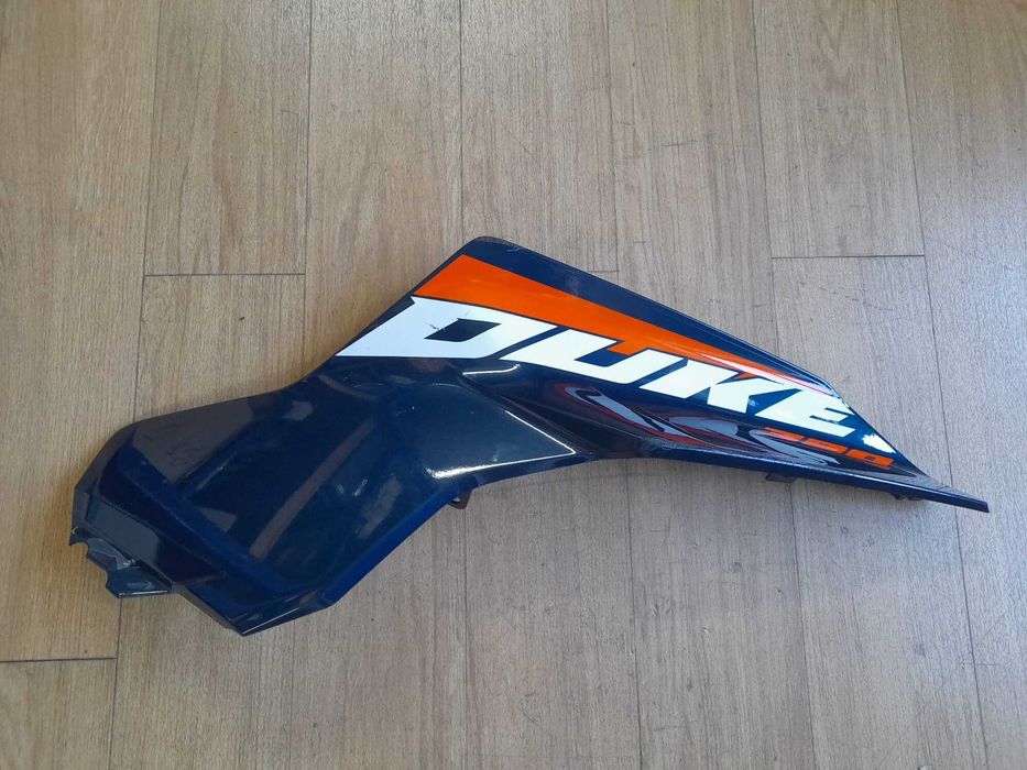Carenagem Lateral Direita – KTM 390 Duke 2024
