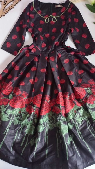 Вечірня сукня квітами 44 46 розмір нова