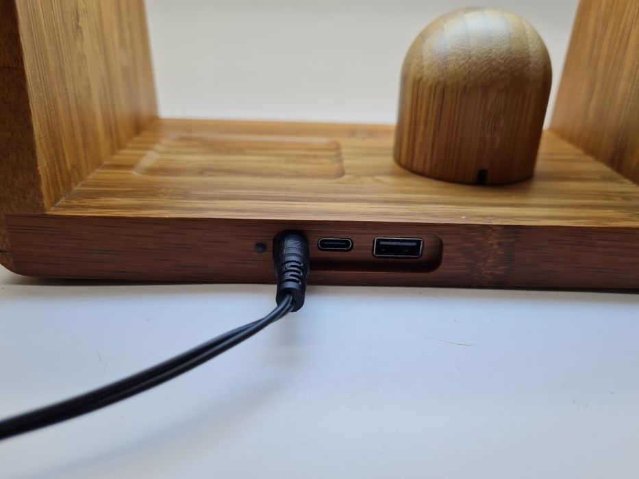 Ładowarka Indukcyjna lampka 4w1 do iPhone Apple Watch AirPods
