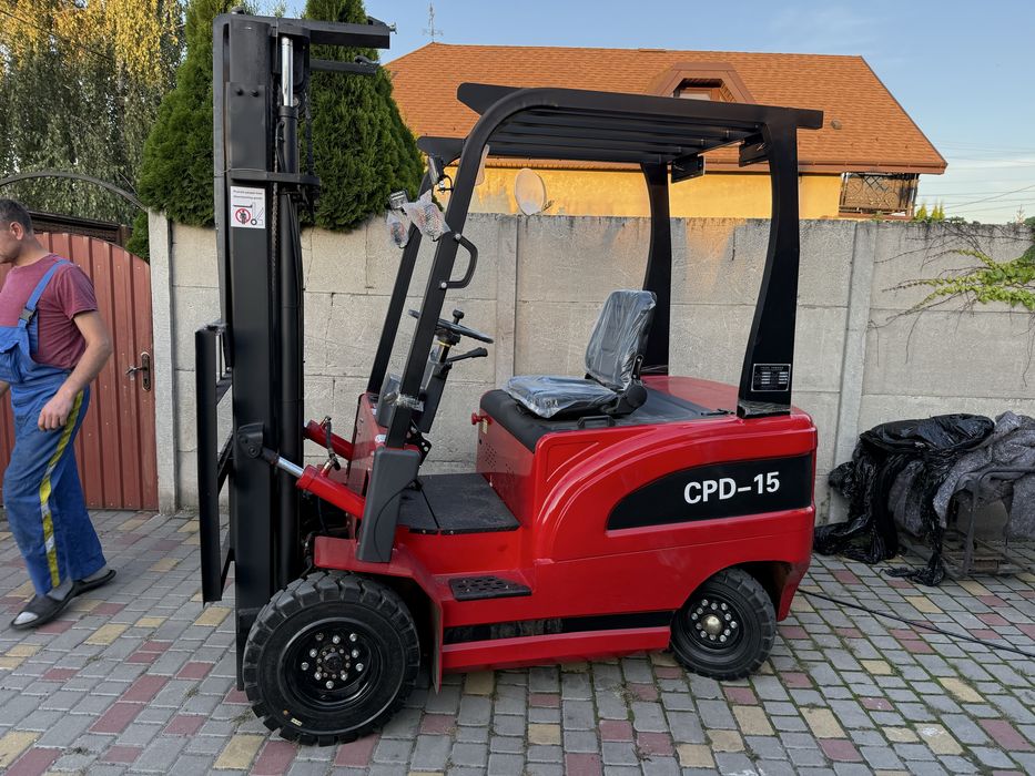 Вилочний навантажувач