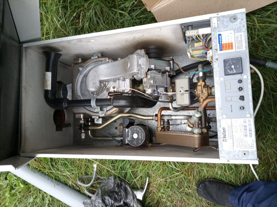 Котел Вайлант т6,т4 парапетний.Арістон(коминовий),, Арістон (парапетни