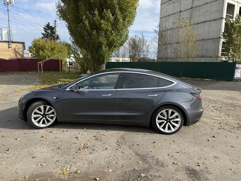 Tesla Model 3 2019 — автопілот, CCS2, Українська навігація