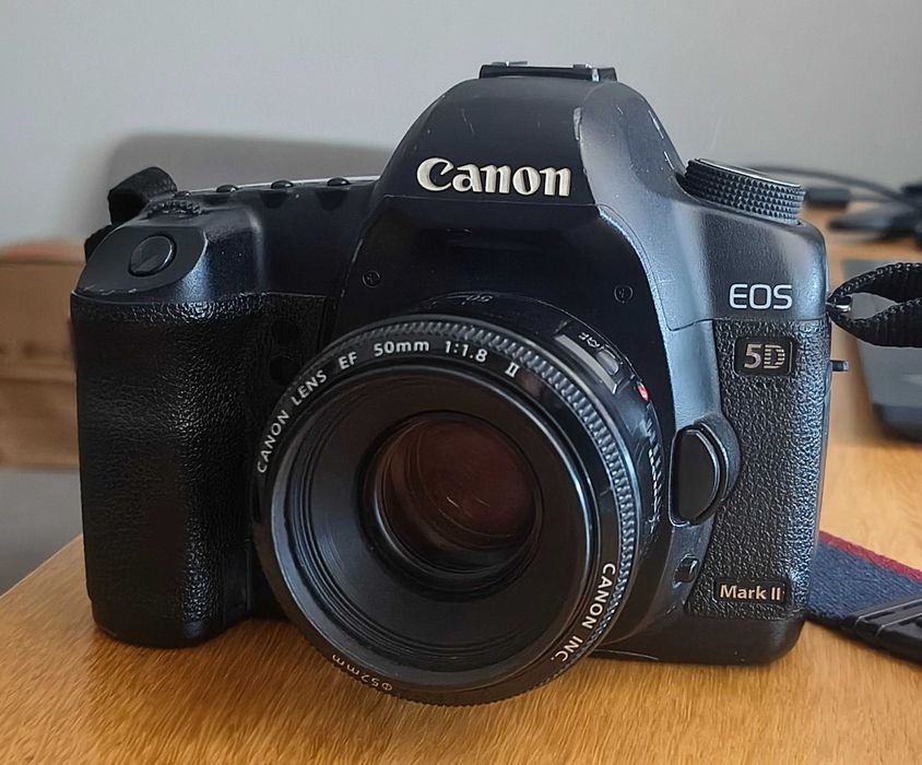 Canon 5d mark II + 50mm 1.8 II