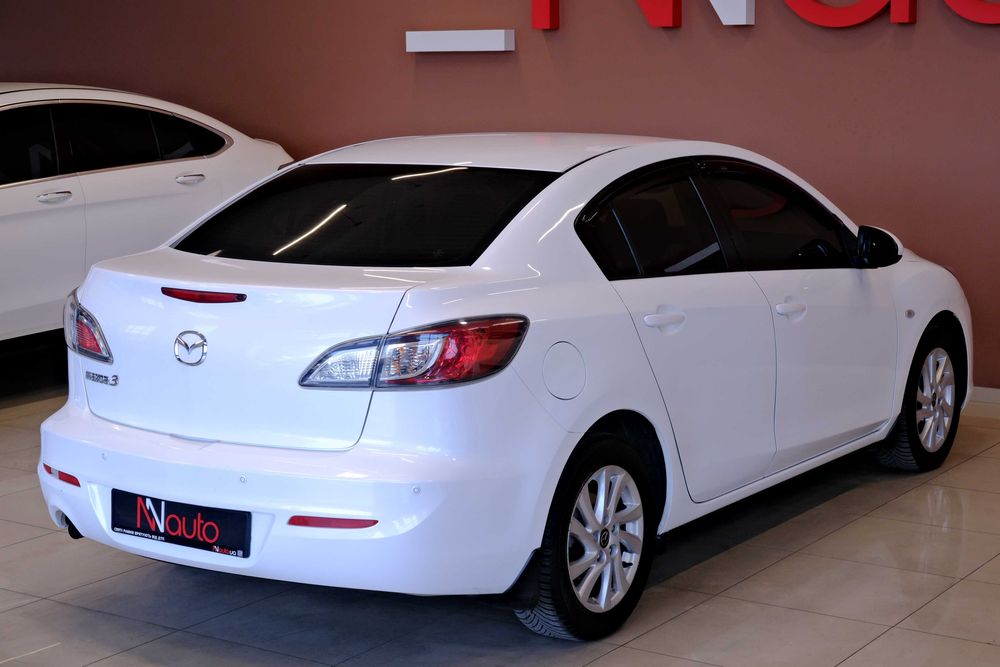 Mazda 3 2012 біла