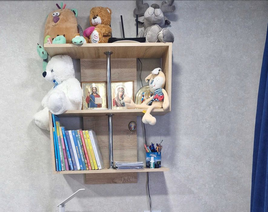 Полиця для книжок