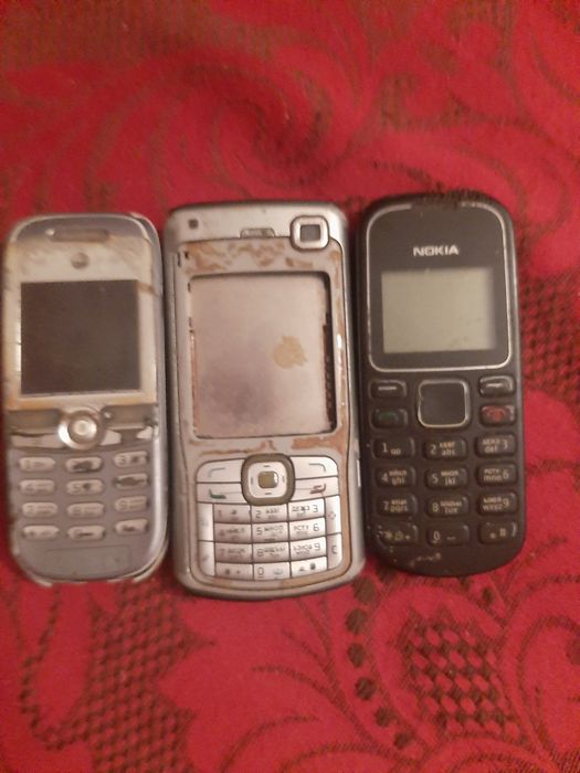 Кнопочні телефони