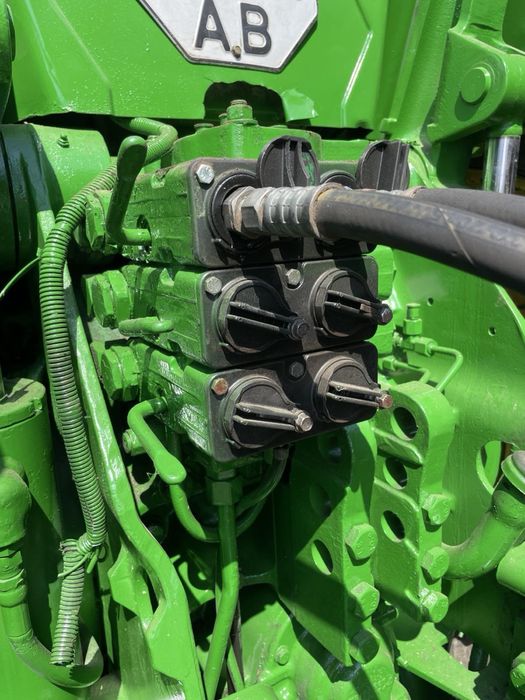 Трактор John Deere 8200 220 Кс