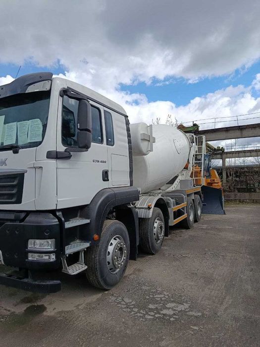 Автобетонозмішувач SINOTRUK C7H 12 кубів 8х4