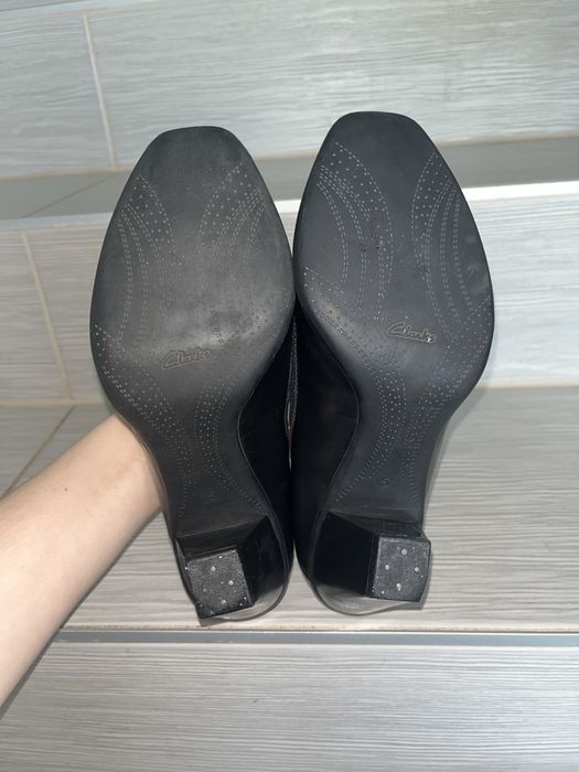 Buty na obcasie damskie Clarks 38