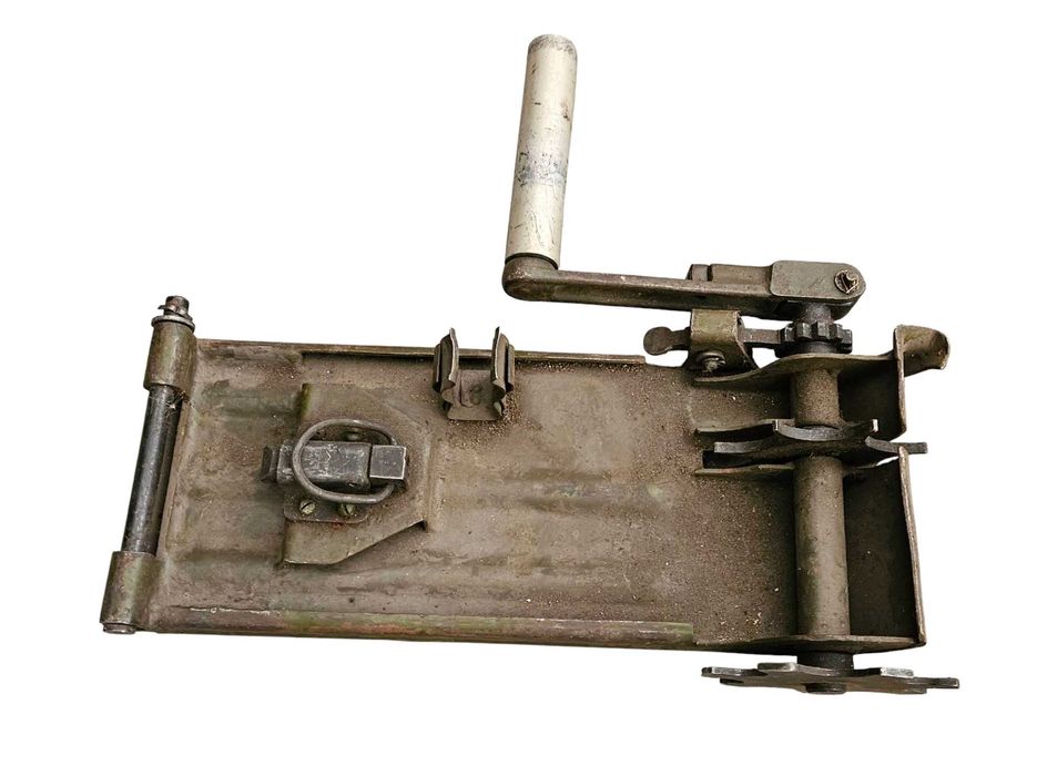 Urządzenie do taśm amunicyjnych wojskowych