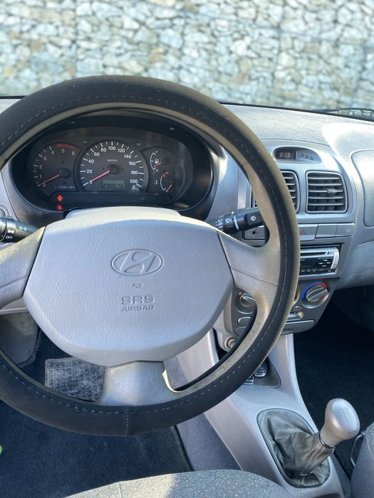 Hyundai Accent 1.5 CRDi -Bola de reboque