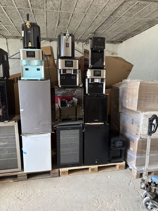 Міні холодильники, морозилки, холодильники для напоїв