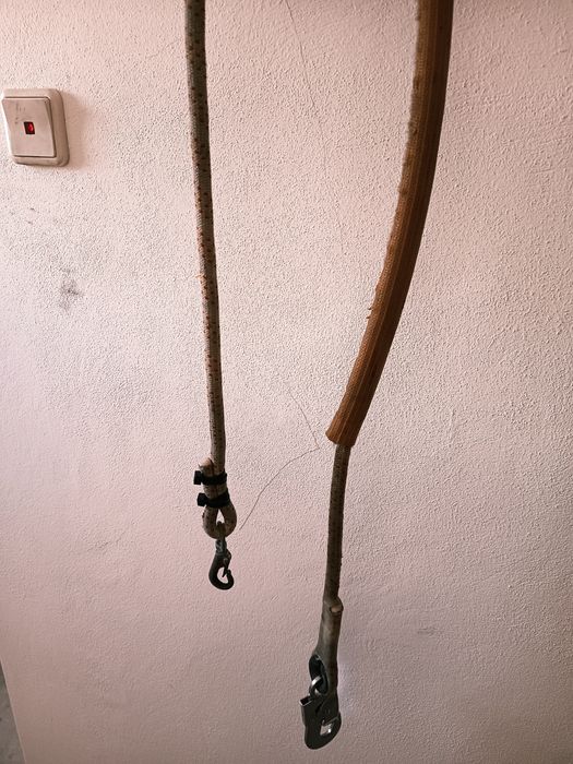 Cinturão arnês com corda