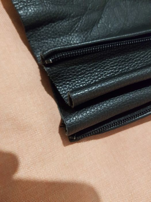 Байкерские штаны кожаные.