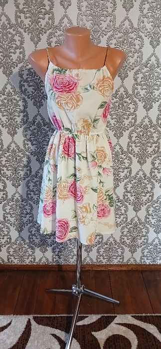 Жіночий одяг/ Плаття