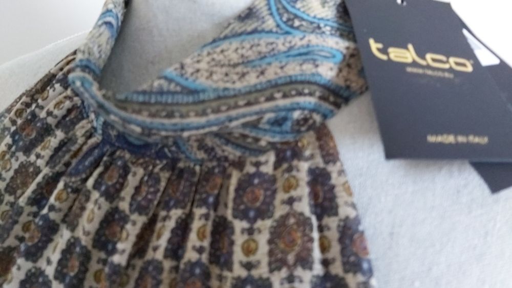 Sukienka letnia zwiewna elegancki krój i kolorystyka
