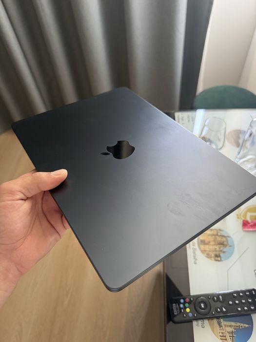 Macbook air M3 2024 13”