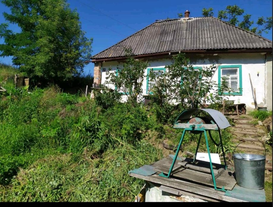 Продам  домик  со Сунки 3000уе