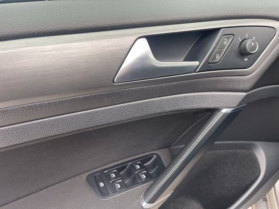 Продам Volkswagen Golf 7