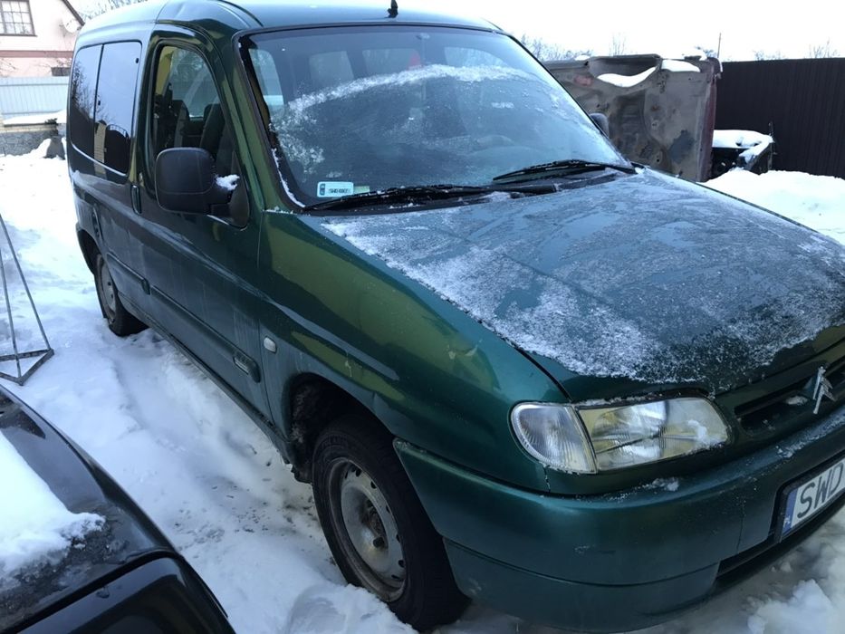 мотор, головка1.9d DW8 Citroen Berlingo Сітроен Пежо партнер Фіат скуд