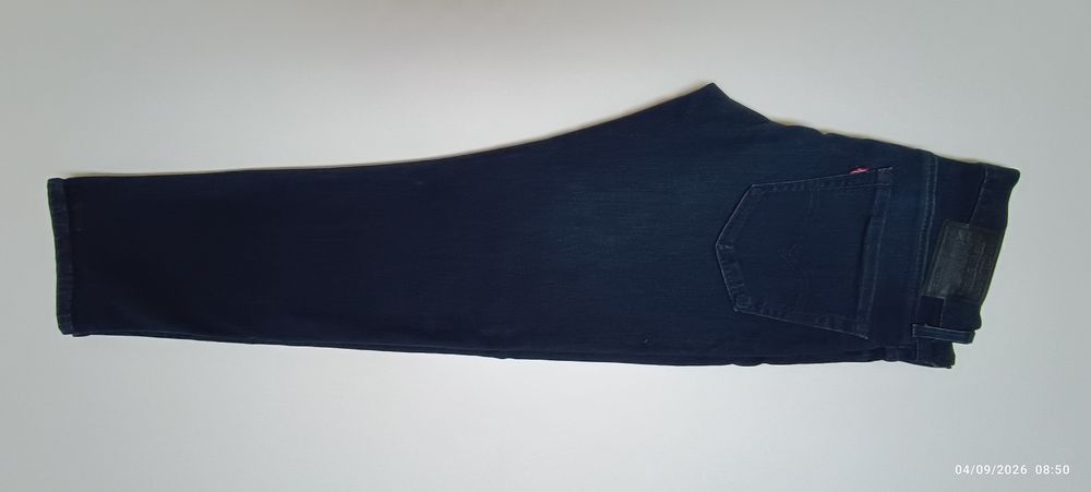 Levi's 502 W32-L30 novas sem etiqueta